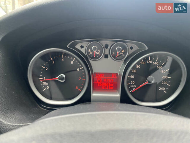 Синий Форд Фокус, объемом двигателя 2 л и пробегом 265 тыс. км за 6000 $, фото 10 на Automoto.ua