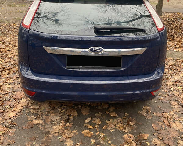 Синий Форд Фокус, объемом двигателя 2 л и пробегом 265 тыс. км за 6000 $, фото 2 на Automoto.ua