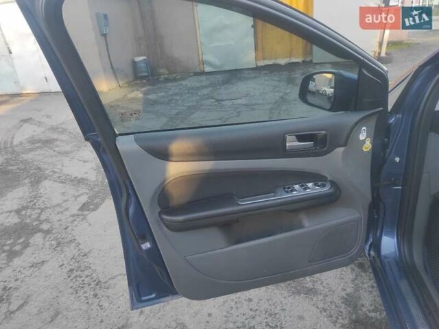 Синий Форд Фокус, объемом двигателя 2 л и пробегом 284 тыс. км за 6200 $, фото 11 на Automoto.ua