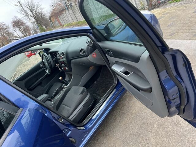 Синий Форд Фокус, объемом двигателя 1.8 л и пробегом 165 тыс. км за 4450 $, фото 8 на Automoto.ua