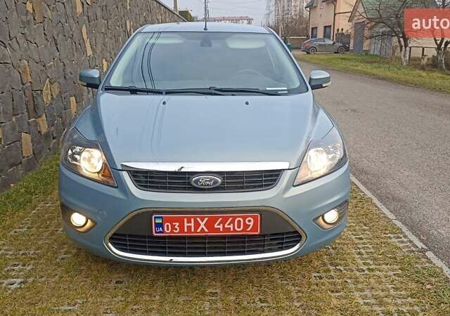 Синий Форд Фокус, объемом двигателя 1.6 л и пробегом 221 тыс. км за 4800 $, фото 5 на Automoto.ua