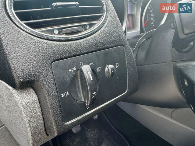 Синий Форд Фокус, объемом двигателя 1.4 л и пробегом 185 тыс. км за 4990 $, фото 13 на Automoto.ua