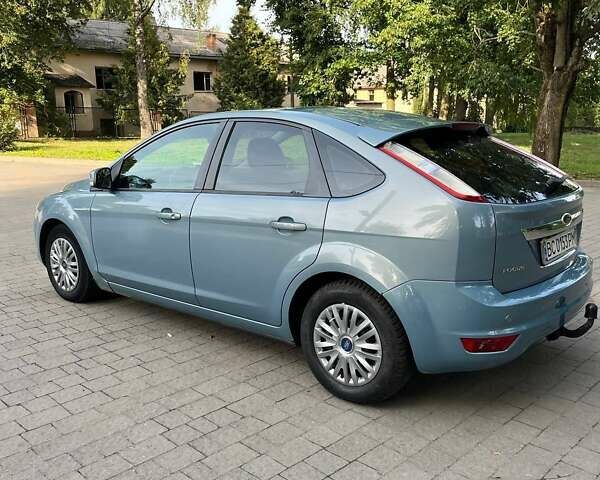 Синий Форд Фокус, объемом двигателя 1.6 л и пробегом 300 тыс. км за 5300 $, фото 5 на Automoto.ua