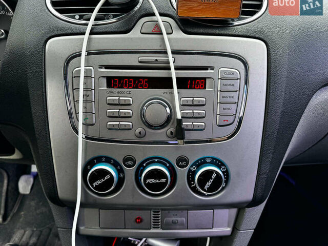 Синий Форд Фокус, объемом двигателя 1.4 л и пробегом 185 тыс. км за 4990 $, фото 16 на Automoto.ua