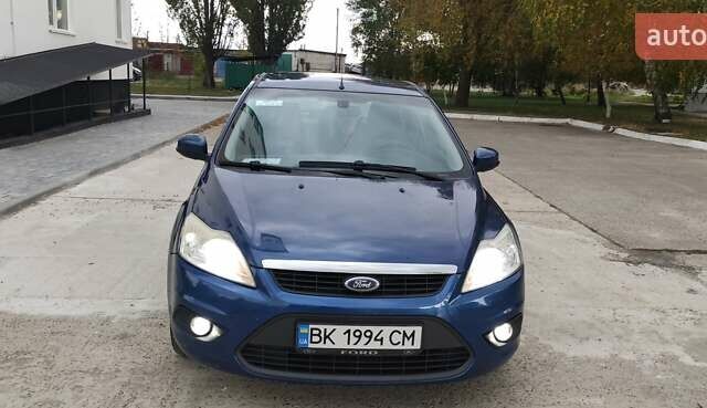Синий Форд Фокус, объемом двигателя 1.6 л и пробегом 240 тыс. км за 5100 $, фото 19 на Automoto.ua