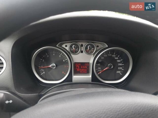 Синій Форд Фокус, об'ємом двигуна 1.6 л та пробігом 307 тис. км за 4700 $, фото 29 на Automoto.ua