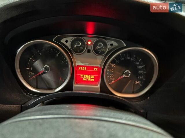 Синий Форд Фокус, объемом двигателя 1.39 л и пробегом 211 тыс. км за 3900 $, фото 15 на Automoto.ua