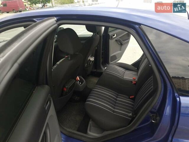 Синій Форд Фокус, об'ємом двигуна 1.6 л та пробігом 307 тис. км за 4700 $, фото 35 на Automoto.ua