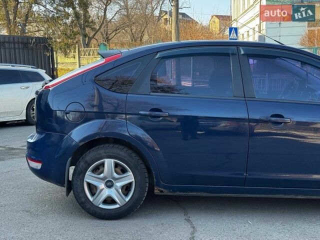 Синій Форд Фокус, об'ємом двигуна 1.4 л та пробігом 185 тис. км за 5190 $, фото 4 на Automoto.ua