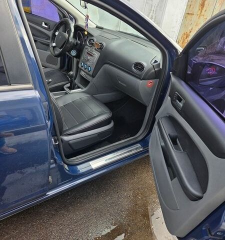 Синій Форд Фокус, об'ємом двигуна 1.39 л та пробігом 184 тис. км за 4700 $, фото 17 на Automoto.ua