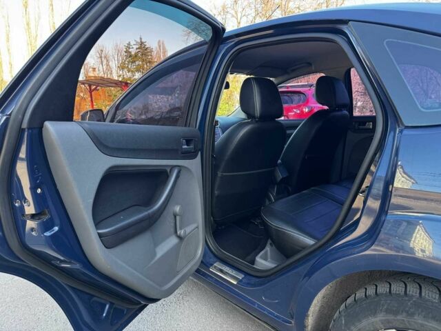 Синий Форд Фокус, объемом двигателя 1.4 л и пробегом 185 тыс. км за 5190 $, фото 22 на Automoto.ua