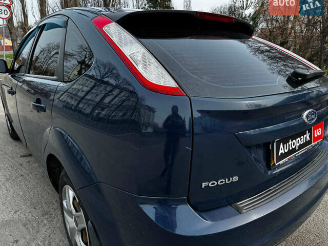 Синий Форд Фокус, объемом двигателя 1.4 л и пробегом 185 тыс. км за 4990 $, фото 9 на Automoto.ua