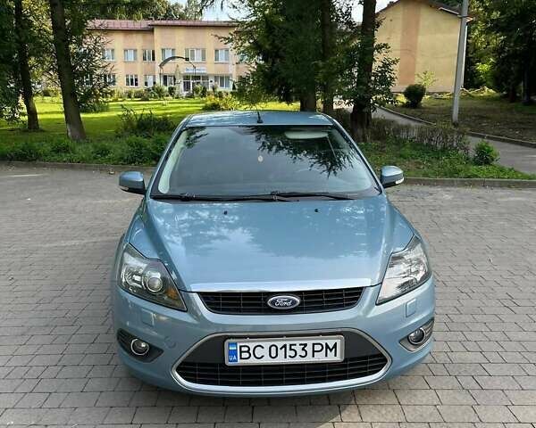 Синий Форд Фокус, объемом двигателя 1.6 л и пробегом 300 тыс. км за 5300 $, фото 4 на Automoto.ua
