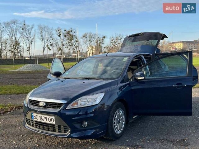 Синий Форд Фокус, объемом двигателя 1.6 л и пробегом 273 тыс. км за 5250 $, фото 4 на Automoto.ua