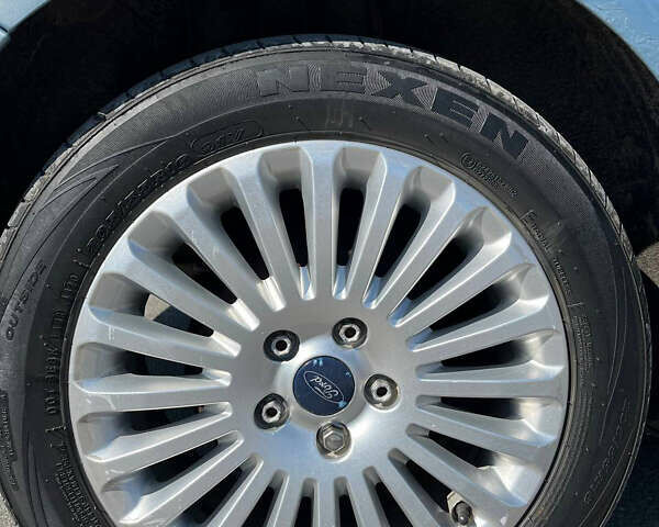 Синій Форд Фокус, об'ємом двигуна 1.56 л та пробігом 274 тис. км за 5950 $, фото 8 на Automoto.ua