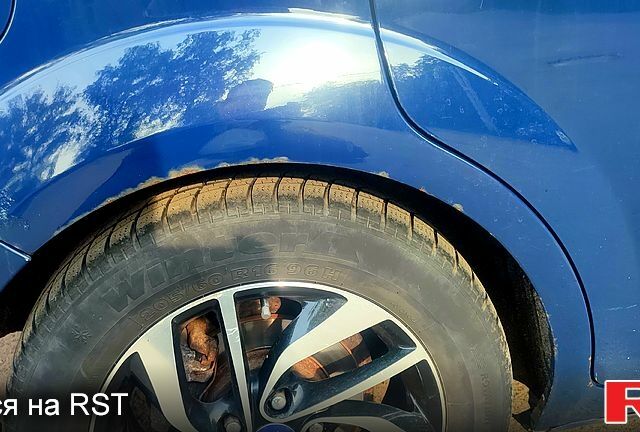 Синій Форд Фокус, об'ємом двигуна 1.6 л та пробігом 261 тис. км за 6000 $, фото 9 на Automoto.ua