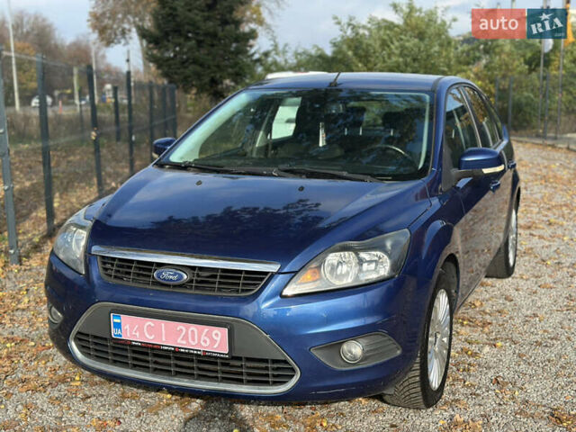 Синий Форд Фокус, объемом двигателя 1.8 л и пробегом 228 тыс. км за 6000 $, фото 5 на Automoto.ua