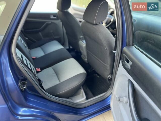 Синий Форд Фокус, объемом двигателя 1.6 л и пробегом 243 тыс. км за 6100 $, фото 42 на Automoto.ua