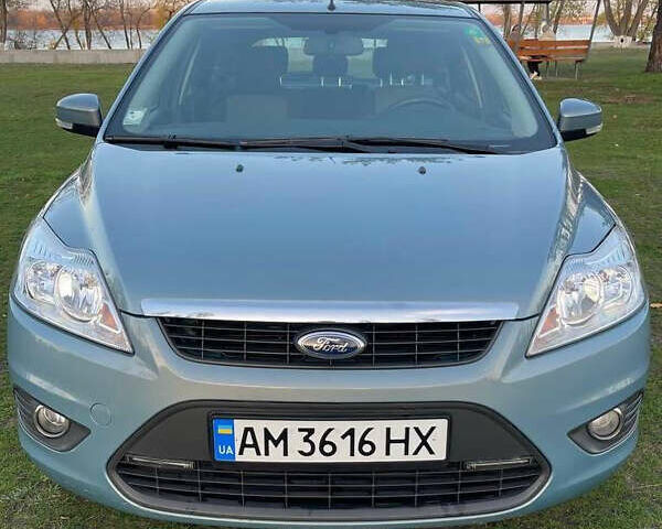Синий Форд Фокус, объемом двигателя 1.6 л и пробегом 125 тыс. км за 5500 $, фото 1 на Automoto.ua