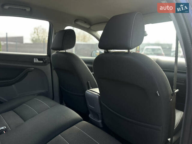 Синий Форд Фокус, объемом двигателя 1.8 л и пробегом 228 тыс. км за 6000 $, фото 43 на Automoto.ua