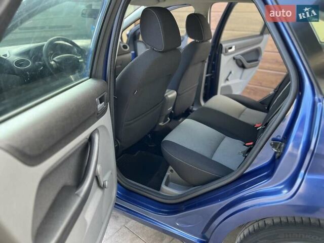Синий Форд Фокус, объемом двигателя 1.6 л и пробегом 243 тыс. км за 6100 $, фото 43 на Automoto.ua