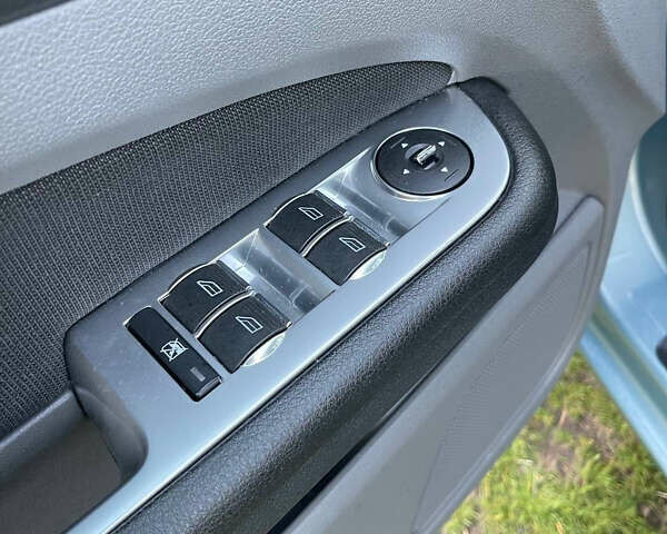 Синий Форд Фокус, объемом двигателя 1.6 л и пробегом 125 тыс. км за 5500 $, фото 16 на Automoto.ua