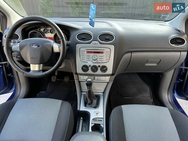 Синий Форд Фокус, объемом двигателя 1.6 л и пробегом 243 тыс. км за 6100 $, фото 38 на Automoto.ua