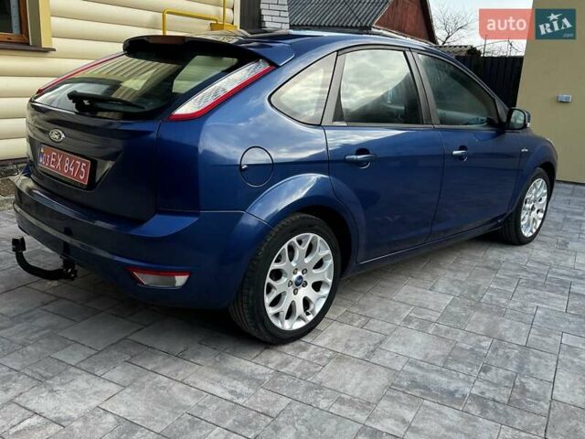 Синий Форд Фокус, объемом двигателя 1.6 л и пробегом 243 тыс. км за 6100 $, фото 3 на Automoto.ua