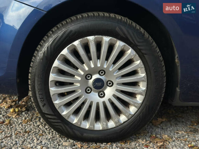 Синий Форд Фокус, объемом двигателя 1.8 л и пробегом 228 тыс. км за 6000 $, фото 53 на Automoto.ua