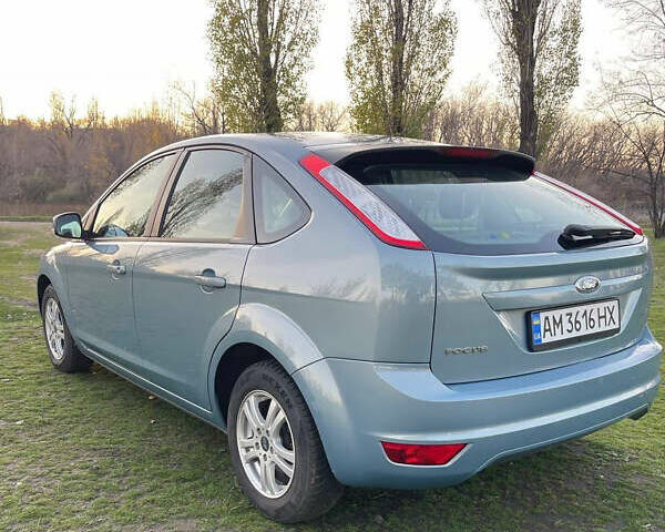 Синий Форд Фокус, объемом двигателя 1.6 л и пробегом 125 тыс. км за 5500 $, фото 5 на Automoto.ua