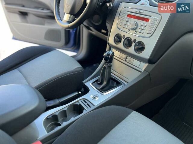 Синий Форд Фокус, объемом двигателя 1.6 л и пробегом 243 тыс. км за 6100 $, фото 37 на Automoto.ua