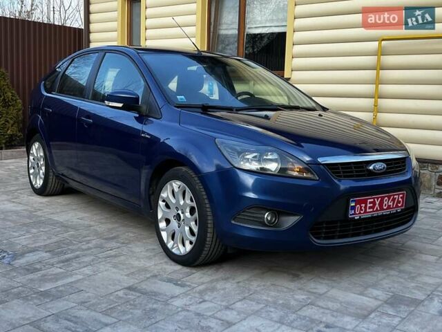 Синий Форд Фокус, объемом двигателя 1.6 л и пробегом 243 тыс. км за 6100 $, фото 4 на Automoto.ua