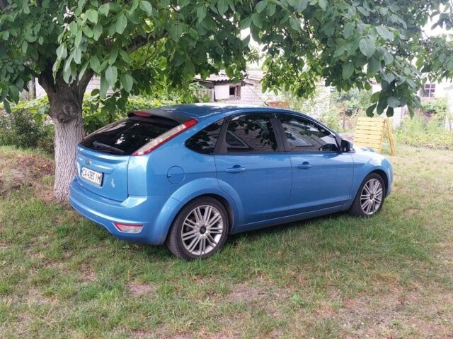 Синий Форд Фокус, объемом двигателя 1.6 л и пробегом 230 тыс. км за 6000 $, фото 2 на Automoto.ua