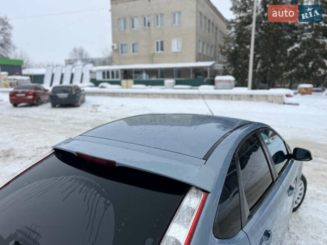 Синий Форд Фокус, объемом двигателя 1.6 л и пробегом 300 тыс. км за 5800 $, фото 11 на Automoto.ua
