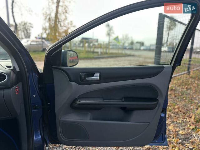 Синий Форд Фокус, объемом двигателя 1.8 л и пробегом 228 тыс. км за 6000 $, фото 45 на Automoto.ua