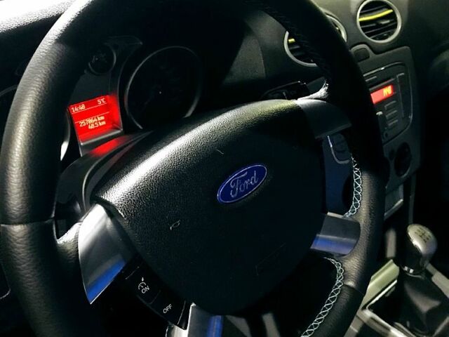 Форд Фокус 2009 в Харькове на Automoto.ua Синий Форд Фокус, объемом двигателя 1.6 л и пробегом 260 тыс. км за 5900 $, фото 1 на Automoto.ua