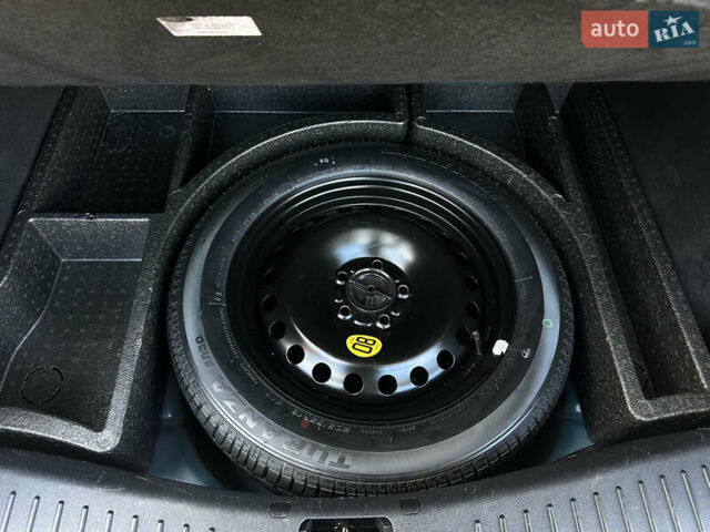 Синий Форд Фокус, объемом двигателя 1.8 л и пробегом 228 тыс. км за 6000 $, фото 41 на Automoto.ua