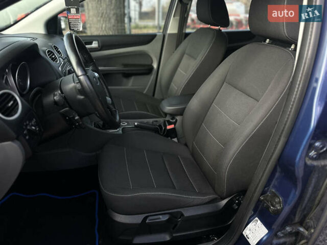 Синий Форд Фокус, объемом двигателя 1.8 л и пробегом 228 тыс. км за 6000 $, фото 28 на Automoto.ua