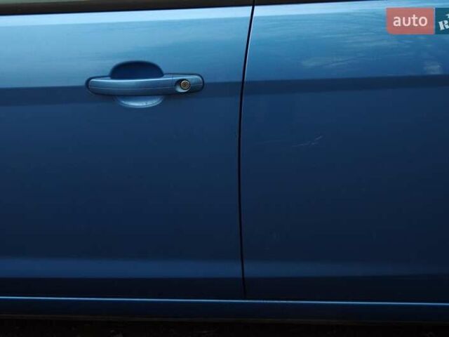 Синій Форд Фокус, об'ємом двигуна 2 л та пробігом 108 тис. км за 8500 $, фото 19 на Automoto.ua