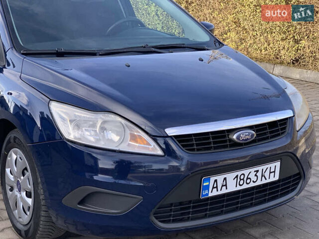 Синий Форд Фокус, объемом двигателя 1.4 л и пробегом 195 тыс. км за 4999 $, фото 2 на Automoto.ua
