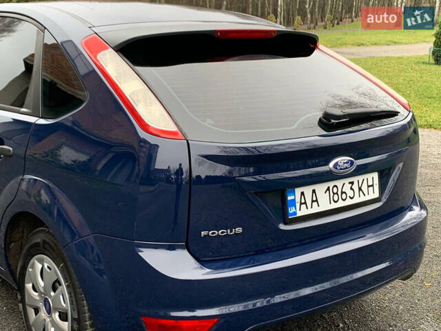 Синий Форд Фокус, объемом двигателя 1.4 л и пробегом 195 тыс. км за 4600 $, фото 7 на Automoto.ua