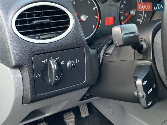 Синий Форд Фокус, объемом двигателя 1.4 л и пробегом 195 тыс. км за 4999 $, фото 27 на Automoto.ua