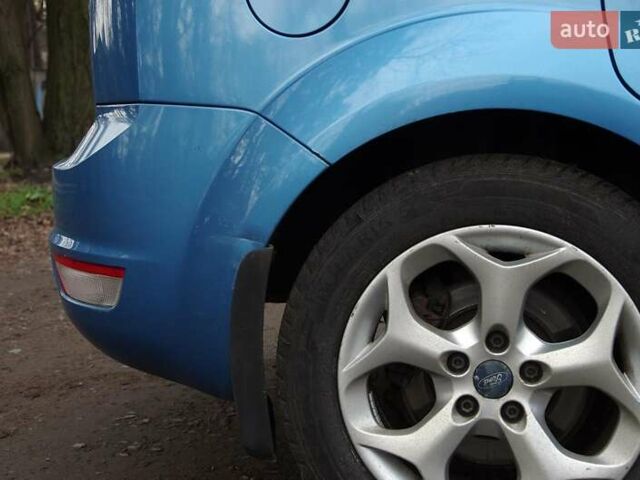 Синій Форд Фокус, об'ємом двигуна 2 л та пробігом 108 тис. км за 8500 $, фото 41 на Automoto.ua