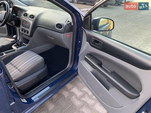 Синий Форд Фокус, объемом двигателя 1.4 л и пробегом 195 тыс. км за 4999 $, фото 24 на Automoto.ua