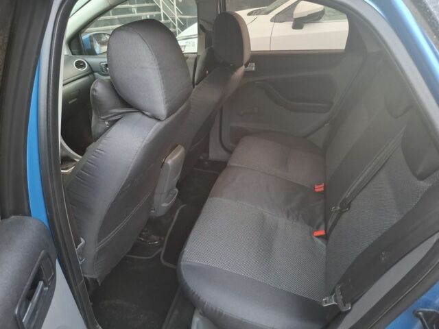 Синій Форд Фокус, об'ємом двигуна 1.6 л та пробігом 165 тис. км за 6100 $, фото 5 на Automoto.ua