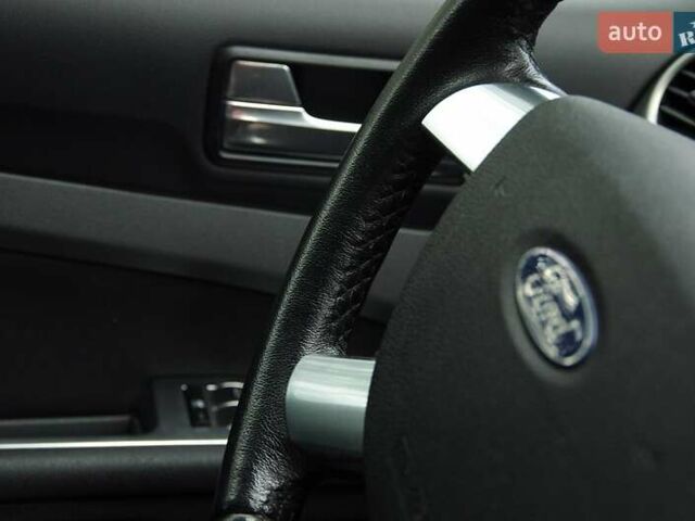 Синій Форд Фокус, об'ємом двигуна 2 л та пробігом 108 тис. км за 8500 $, фото 35 на Automoto.ua