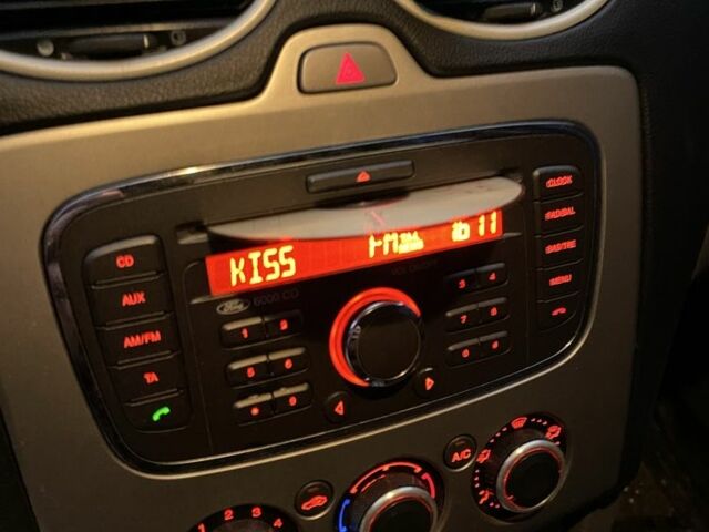 Синий Форд Фокус, объемом двигателя 1.6 л и пробегом 257 тыс. км за 5700 $, фото 7 на Automoto.ua