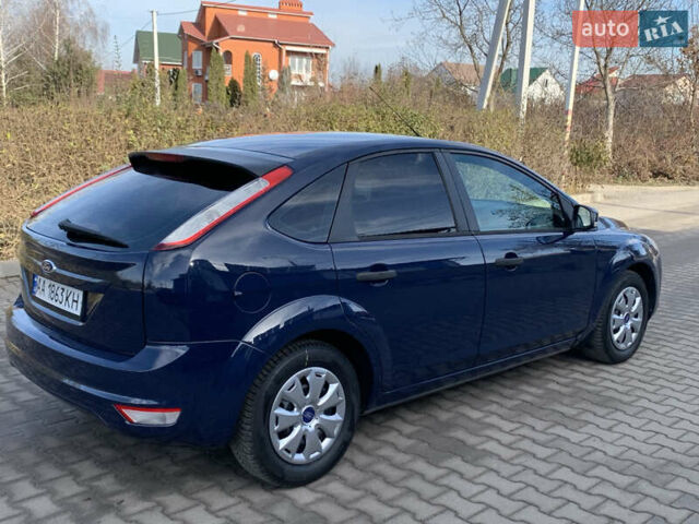 Синий Форд Фокус, объемом двигателя 1.4 л и пробегом 195 тыс. км за 4999 $, фото 5 на Automoto.ua