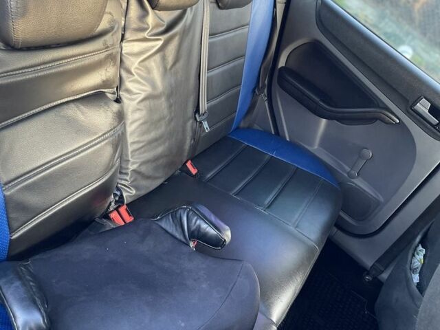 Синий Форд Фокус, объемом двигателя 1.4 л и пробегом 200 тыс. км за 4900 $, фото 10 на Automoto.ua