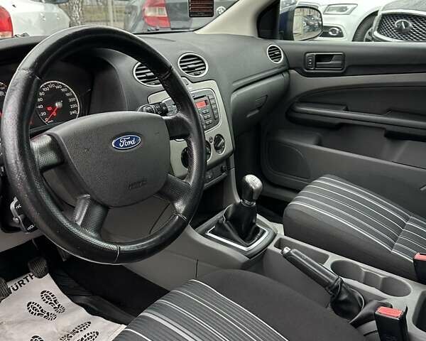 Синій Форд Фокус, об'ємом двигуна 1.6 л та пробігом 293 тис. км за 5300 $, фото 12 на Automoto.ua